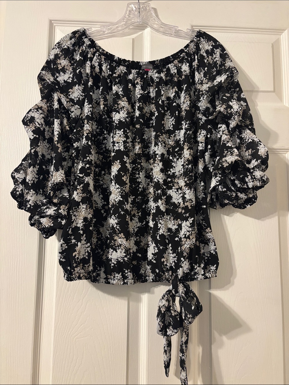 Vince Camuto Black & White Floral Off-Shoulder Tie-Hem Blouse